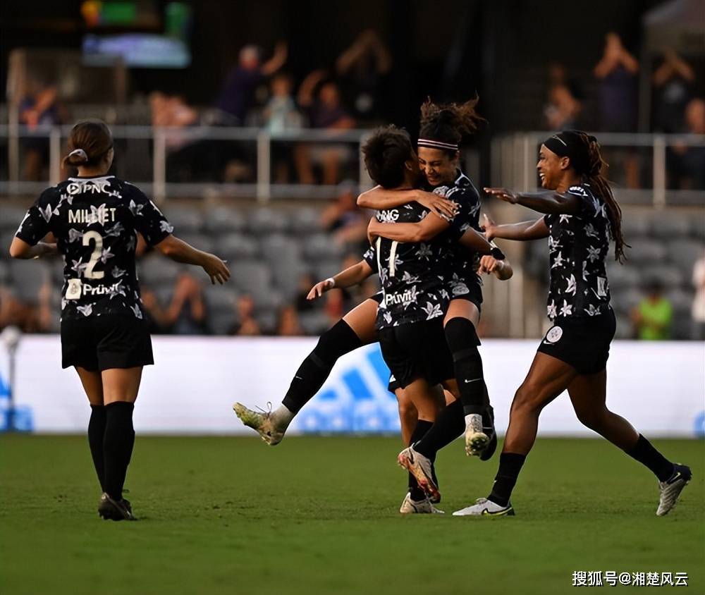 华体会入口 TES带队取胜！，科维托娃重要时刻战术调整观众掌声雷动