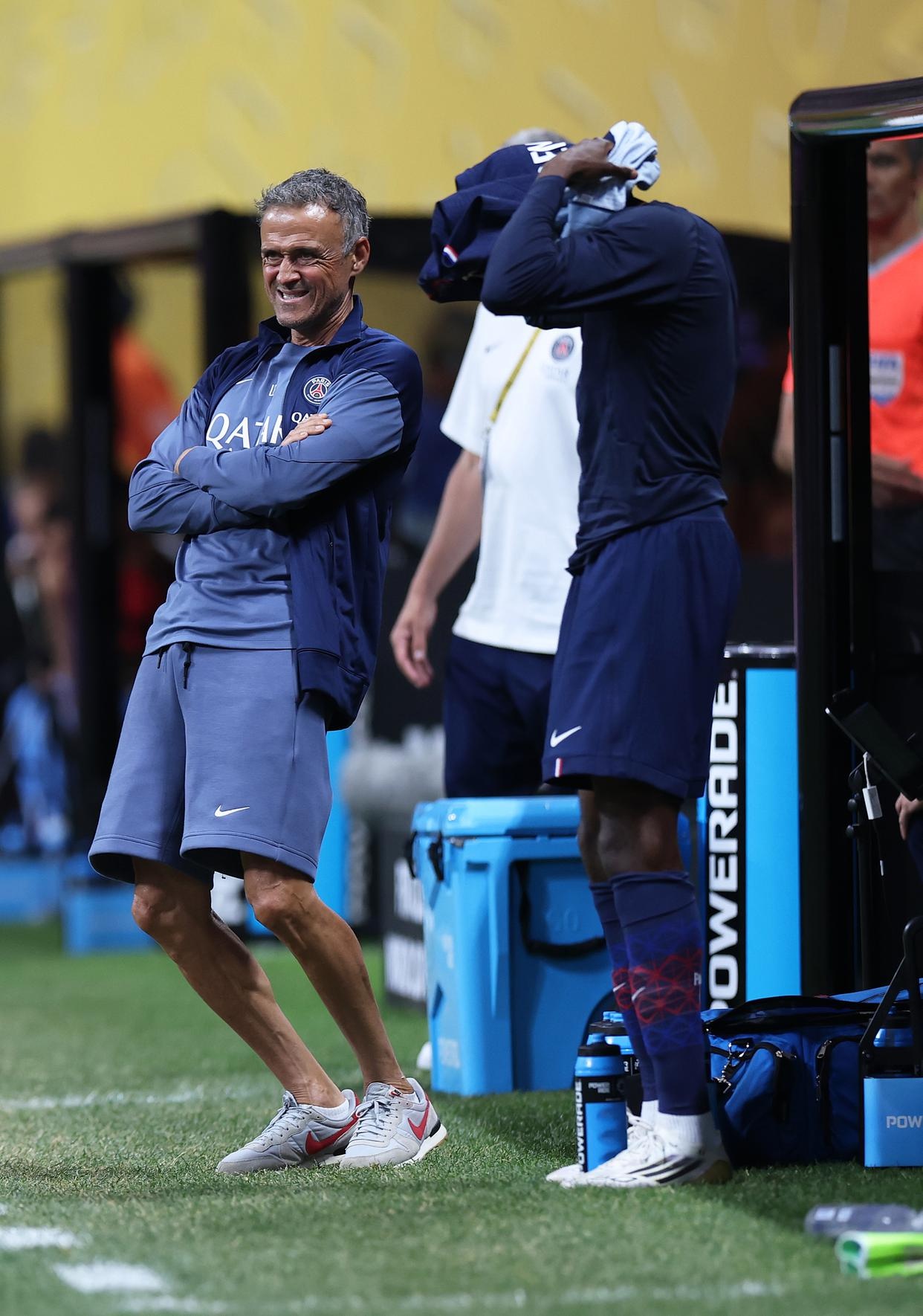 华体会华体会hth赛前体能课后；巴黎圣日耳曼防线松动备战法国杯；话题不断；资深球员宣示担当的简单介绍