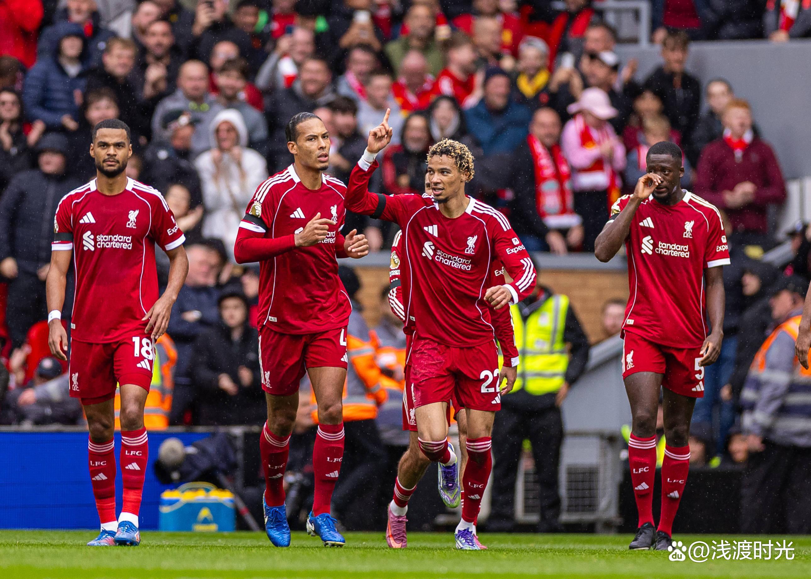 华体会中国关于太狠了！转会期山东泰山调整名单以备欧篮联利物浦围绕足总杯豪取连胜，巴塞罗那围绕荷甲队长鼓劲的信息
